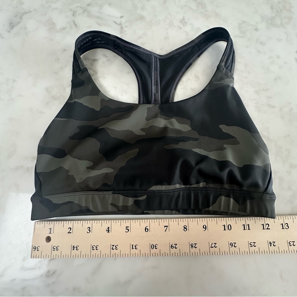 Athleta Interval Sports Bra in Dark Green Camo. Large - Picture 8 of 10